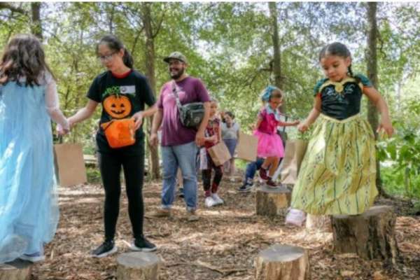 The Houston Arboretum will host its annual ArBOOretum.
